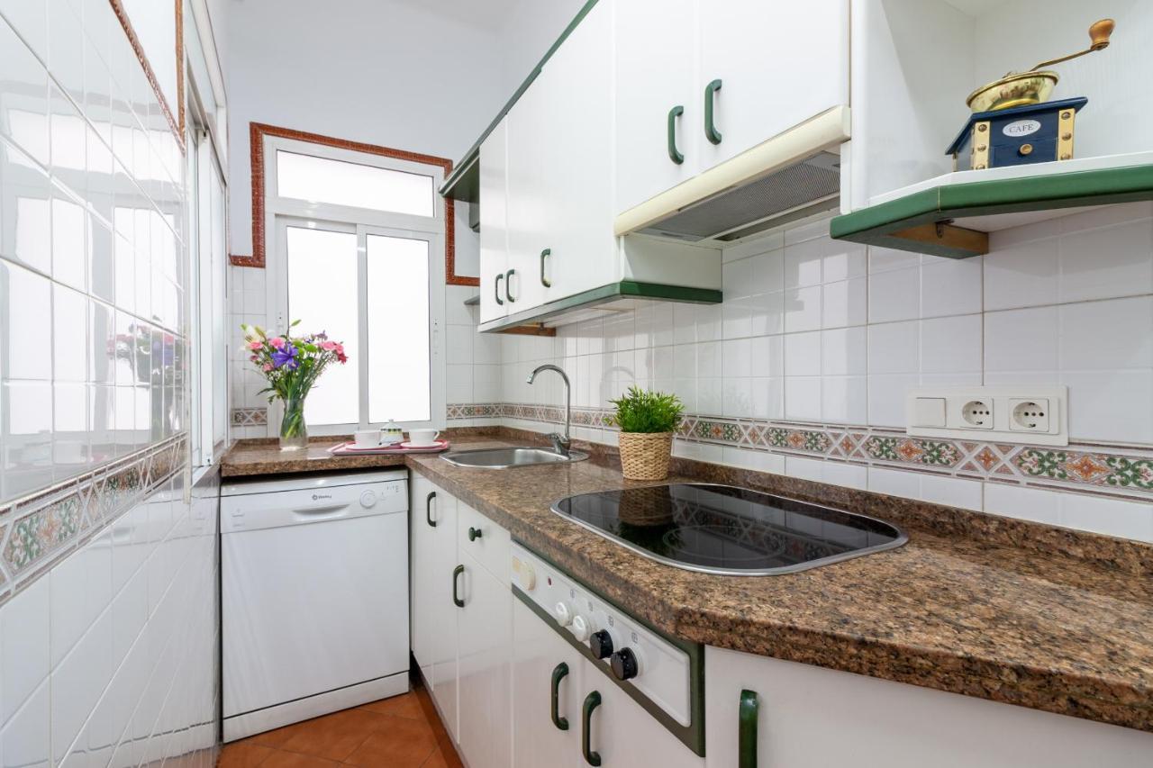 Sea & Wave Soho Family Apartment مالقة المظهر الخارجي الصورة
